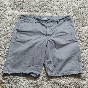 Van's shorts size 34